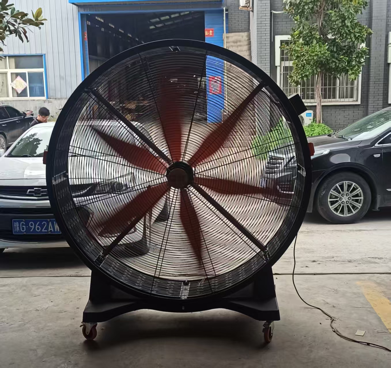 戰(zhàn)高溫，送清涼